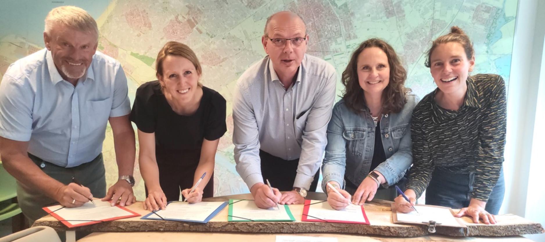 Ondertekening Rotterdams Hout